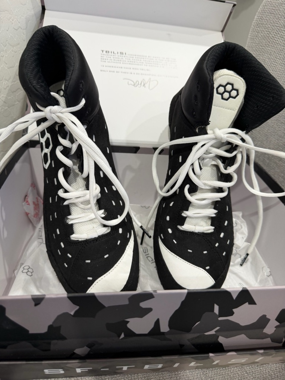 Rudis SF-Tbilisi Wrestling Shoes -Like New- Black on White - Picture 2 of 9